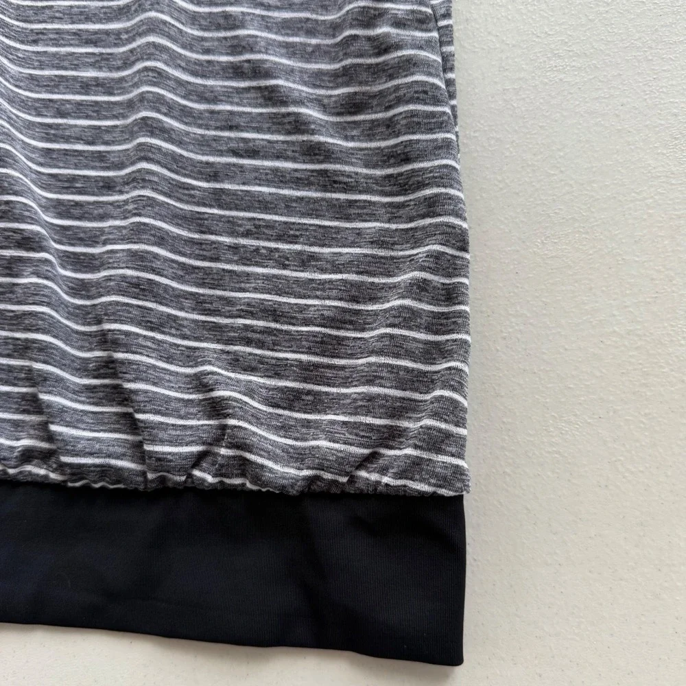 Nike Women L Grey Black Heather Stripe Layered Sport T-Back Tankini Top NESS8216